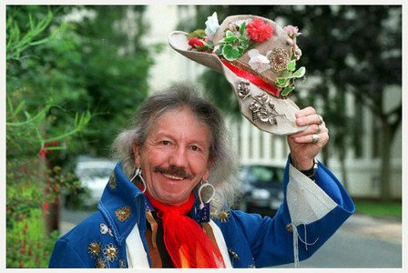 ILoveGlosUK's tweet photo. The county is in mourning after Dancing Ken Hanks passed away yesterday. The lively ch... https://t.co/QtK2JzpFXs https://t.co/G2GmaKLF6f
