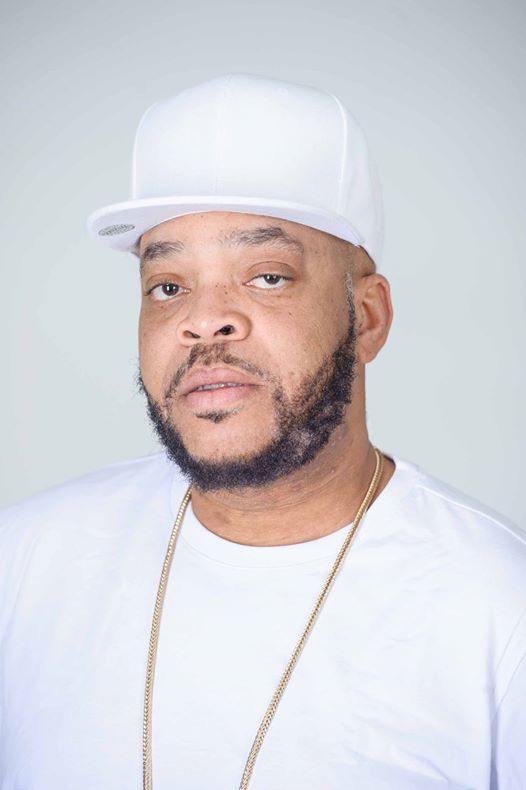 13play_net's tweet photo. Genre Switch From Reggae To AfroPop Earns Maintream Ticket And Worldwide Radio Traction For John Q 
https://t.co/b7T3KwBkBD @JohnQMusik_ https://t.co/rb6WcjLobJ