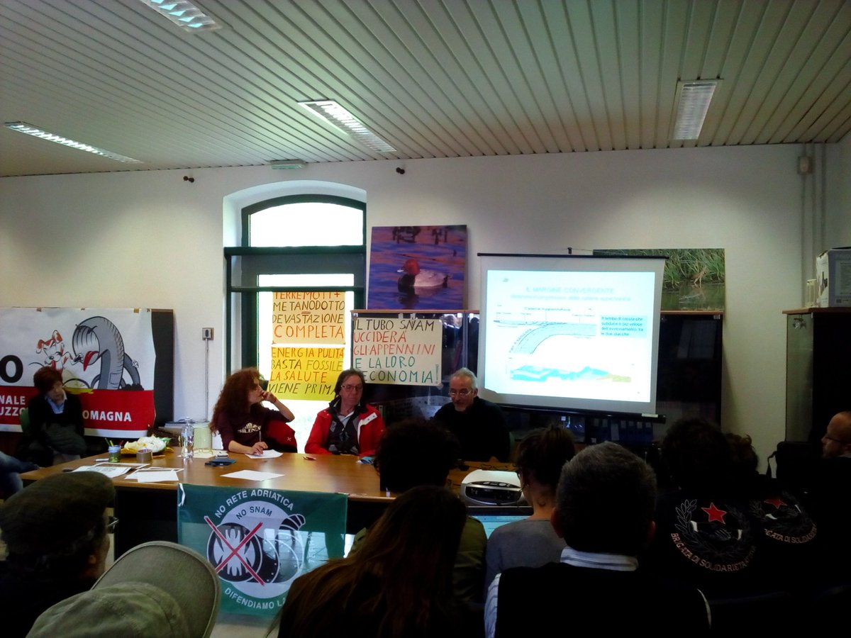 MontanariTeston's tweet photo. A Colfiorito per parlare del Gasdotto #Snam, insieme a @BSA_Italia e Comitato #NoTubo #notap https://t.co/CAVtMycl8r