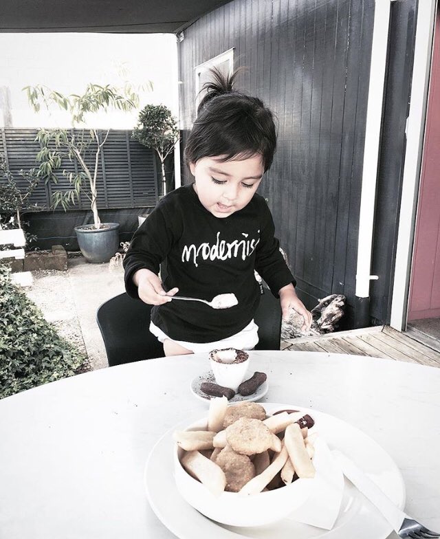 Modernist babe 

#deerone
#modernist

#kidsfashion