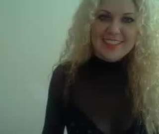 📹 curly_sue1 dlvr.it/NnH5vf 🎥is waiting for you to #adultvideo chat live at #Chaturbate. Enjoy free #SexChat
