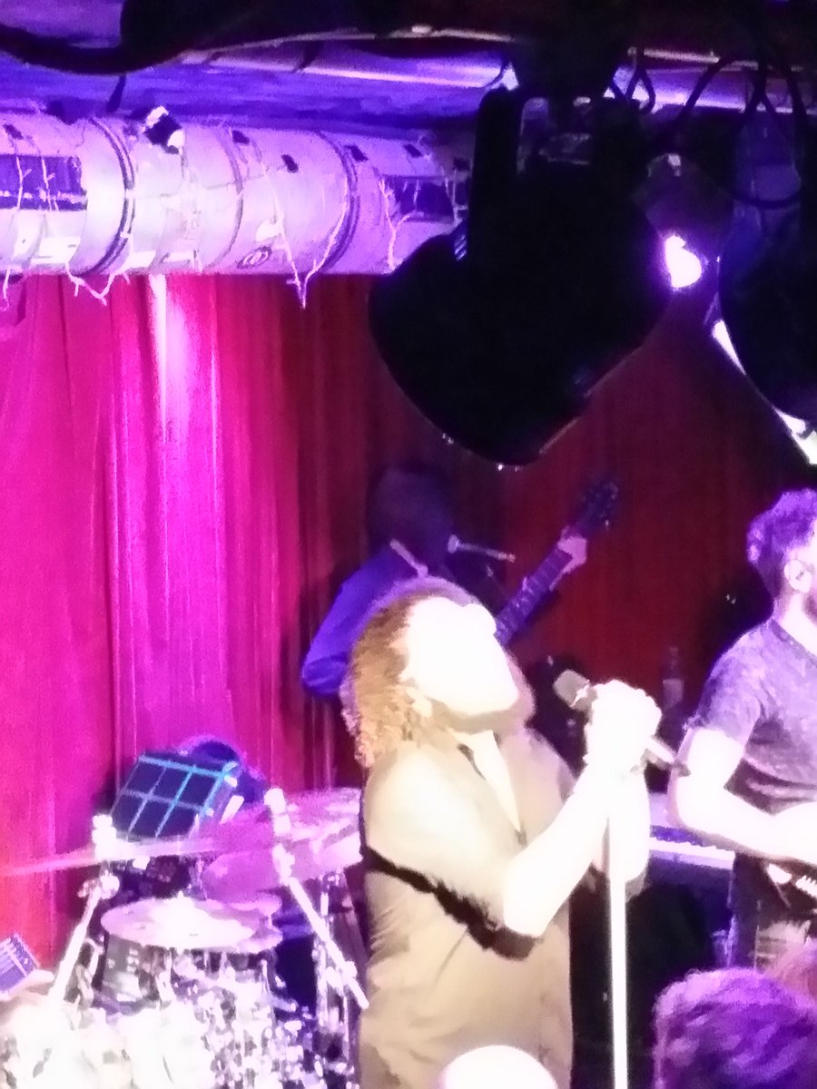Nekrokon666's tweet photo. Der Moment wenn man eine seiner Lieblingsbands zum ersten Mal Live sieht 😄 #Haken #10jähriges  #CockroachKing https://t.co/hD7n5syT58