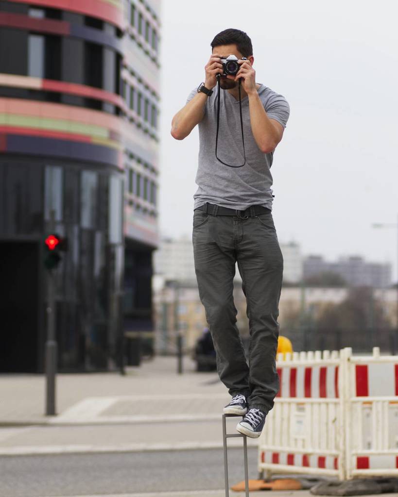 JohnnyRawVlogs's tweet photo. Just me
#street #streetphotography #hamburg #photography #me #balacing #city #portrait #johnny #johnnyraw #johnny… https://t.co/f1GvXfwzOA https://t.co/hPQrtZ0VLD