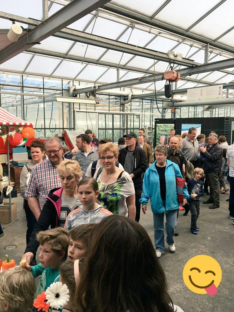 Dennis grootscholte (@den_gr) on Twitter photo Gisteren 2500 #oranjepaprikaijsjes uitgedeeld door <a href="/DeRuiterSeeds/">De Ruiter Seeds</a> in #berkelenrodenrijs gemaakt van #oranje #paprika's van <a href="/4evergreenbv/">4evergreen</a> Gisteren 2500 #oranjepaprikaijsjes uitgedeeld door <a href="/DeRuiterSeeds/">De Ruiter Seeds</a> in #berkelenrodenrijs gemaakt van #oranje #paprika's van <a href="/4evergreenbv/">4evergreen</a>