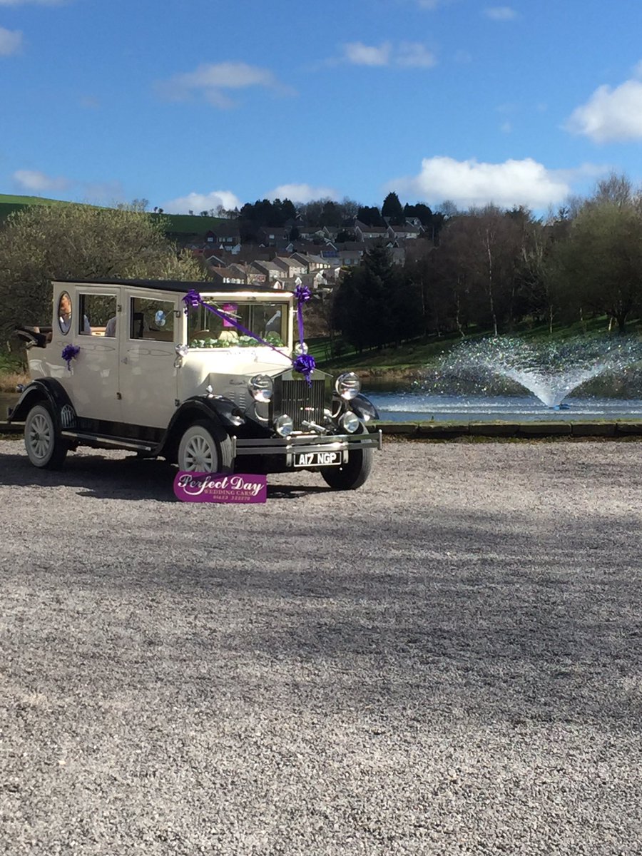 Perfectdaycar's tweet photo. Our Imperial at Lakeside Gilfach Goch today!! #weddingfayre #perfectday https://t.co/fpUek5M4MJ