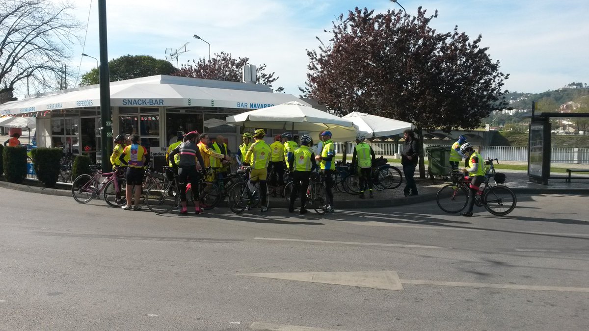 IAmRandonneur's tweet photo. Gran éxito de #FlèchesPortugal con nuestros @CCRiazor y @gdcpueblonuevo.
Obrigado @RandoPortugal!
Ahora a por la #FlechaIbérica☺ https://t.co/sOytI2rGKy