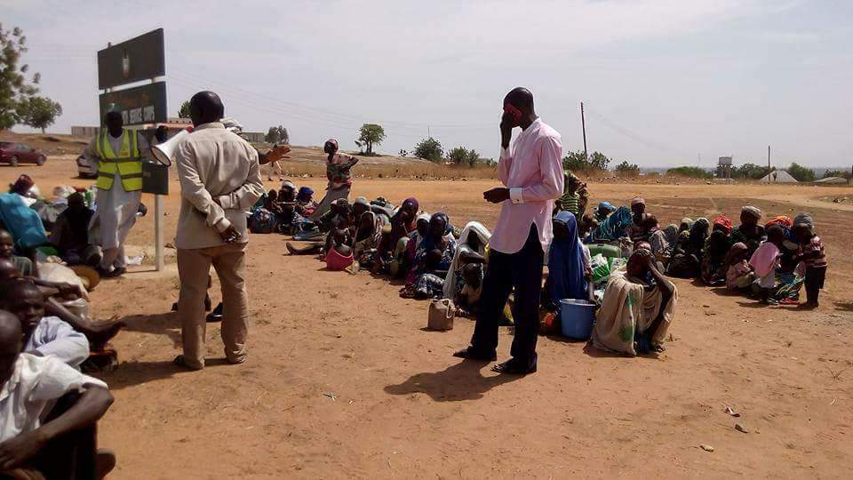 ShettimaDogo's tweet photo. @DanBorno @Insidearewa @MBuhari @kujarima @NePcni @unhcrnigeria #Bosema to return 78k IDPs taken refuge in Cameroon https://t.co/lfzOk7IKJw