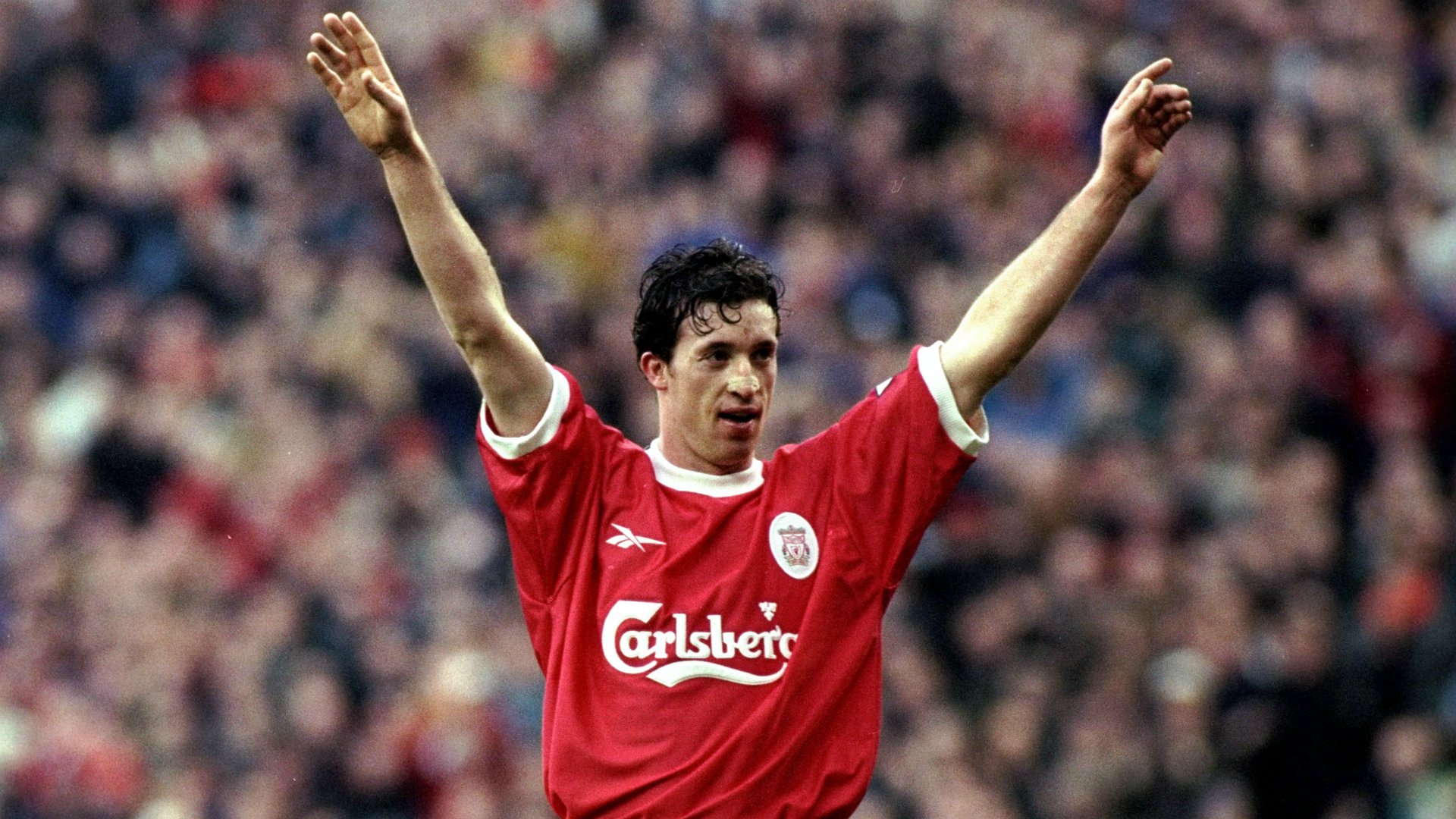 Happy Birthday, God! 
Robbie Fowler esta completando hoje 42 anos. 

Parabéns, ídolo 