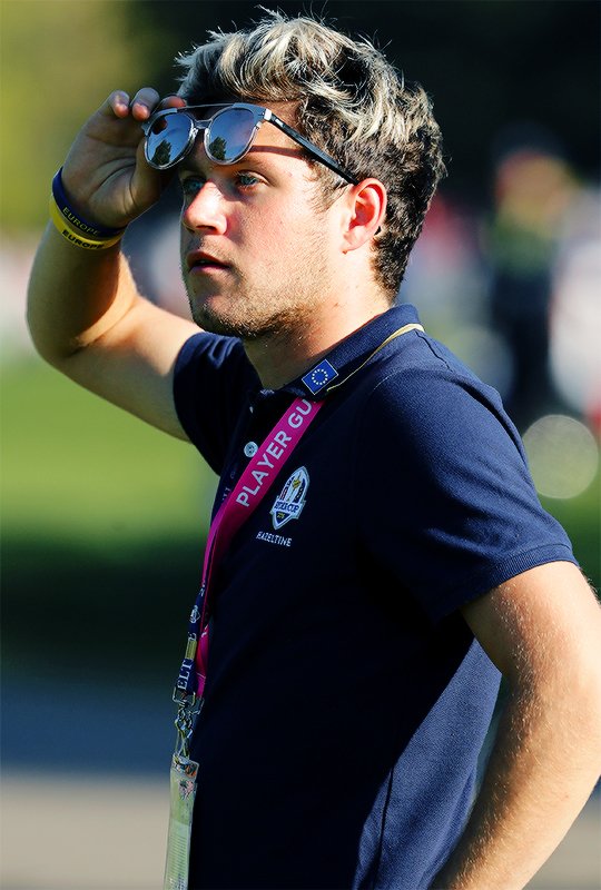 lasgrowns's tweet photo. RT para sumar votos! 

#NiallHoran #HesTheOne @radiodisney https://t.co/n8qT31Crya