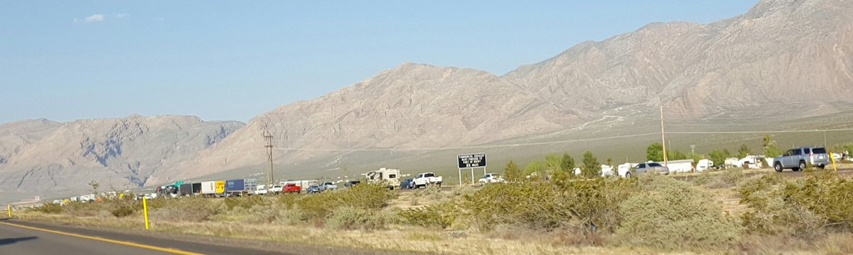 MesquiteNV_PD's tweet photo. I15nb in #AZ backed up mm 9 #Bridge1 to mm 2, predicted to back up beyond Stateline into #MesquiteNV. Expect travel delay more than 90 mins! https://t.co/TPS5SPagdX