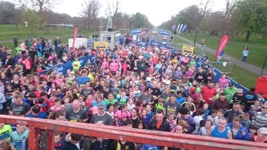 AlexReddington's tweet photo. Great sunny day spent up in Phoenix Park Dublin. @thegreatirelandrun. Warmin up the race events @lifestylesports #myagame #jointhetalent https://t.co/9jkEgPvjJ7