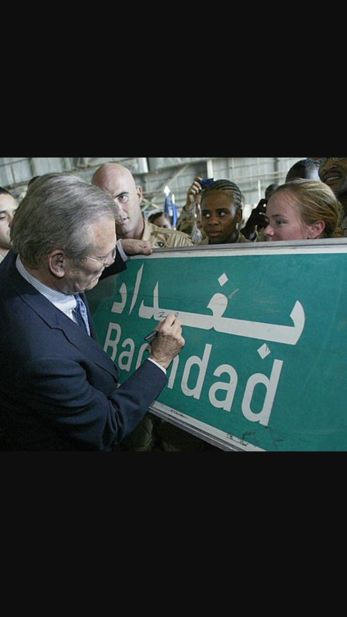 وطني ثوب مرقع 
      كل جزء فيه مصنوع بمصنع ...

#بغداد    9/نيسان /2003