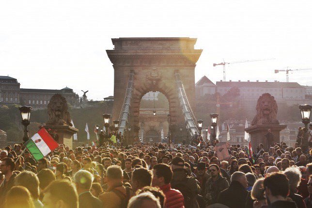 Organizers say around 60.000 in #Budapest demanding HUN Pres Áder #VETO Lex #CEU. Photo: <a href="/JuhaTy/">Juha Tynkkynen</a> #IstandwithCEU
