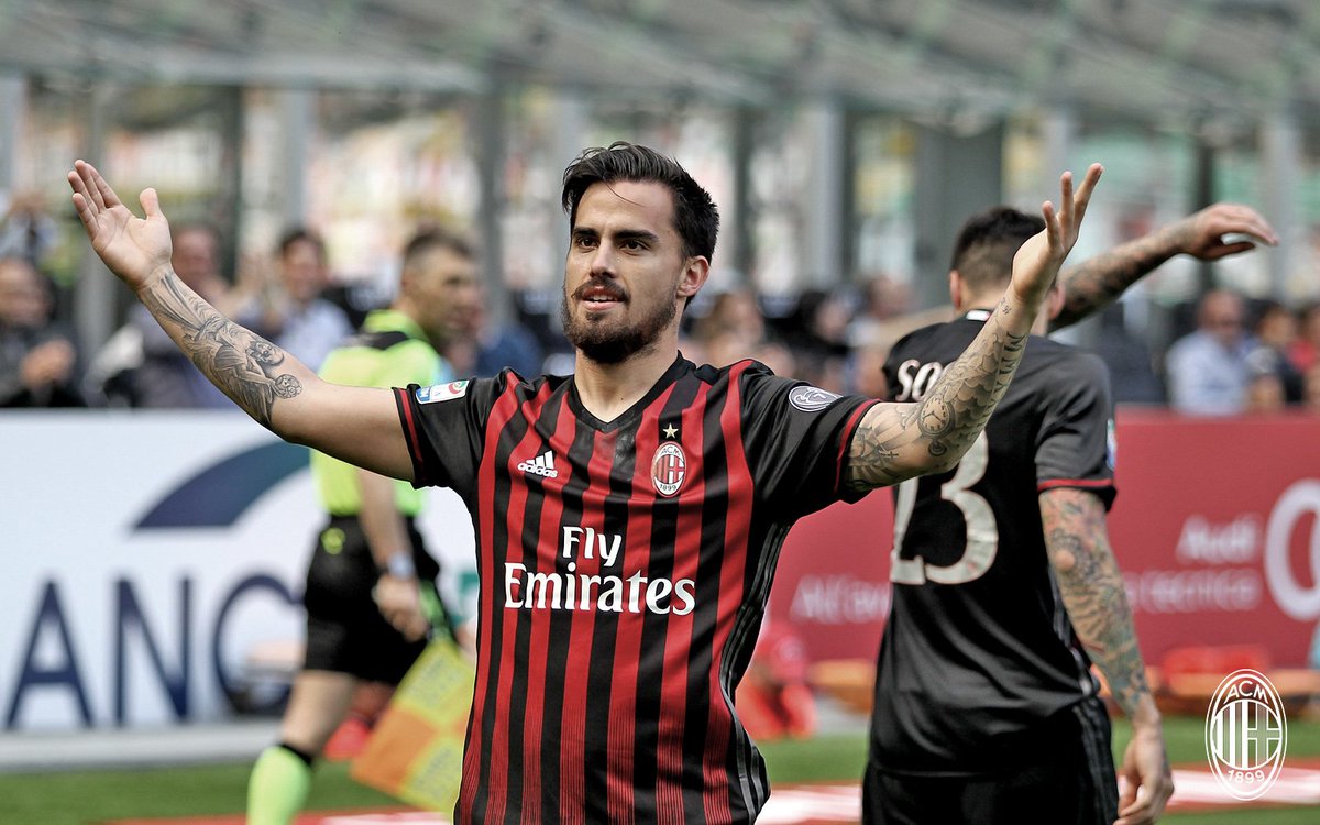 acmilan's tweet photo. 🔍 Read the full report ➡ https://t.co/klCAyddWGW
📸 See the full photo gallery from #MilanPalermo ➡ https://t.co/RQYswYSwA1 https://t.co/jCj540QGhd