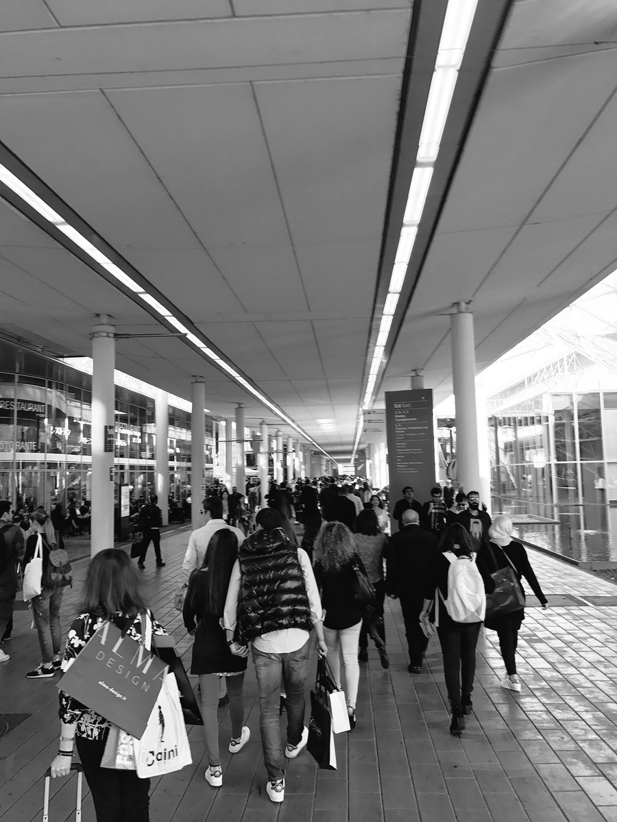 DesignByOmer's tweet photo. And that's a wrap ! Can't wait to back next year @iSaloniofficial.
#design #interiors #designweek #goinghome #milano #london #decoration https://t.co/yLzvaZha26