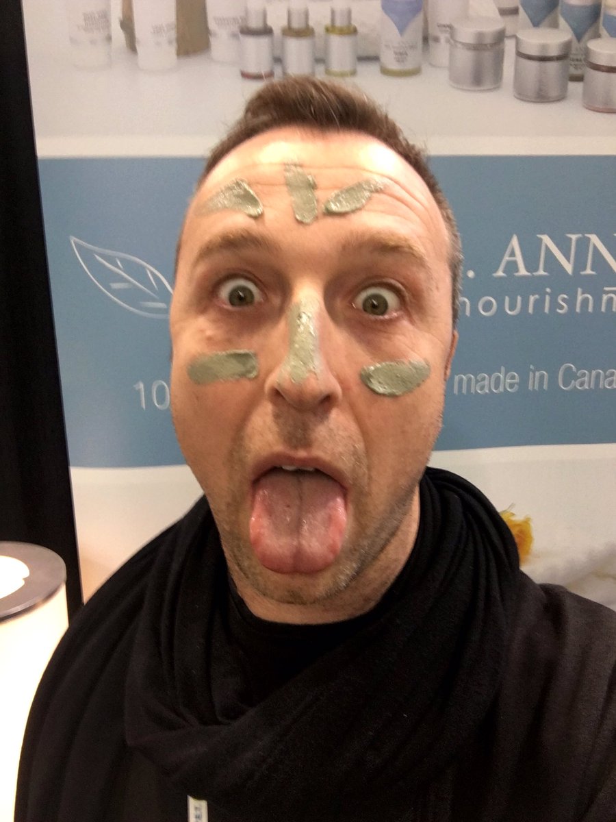 StevenHellmann's tweet photo. I always get this excited when #MySkinsNourished. Facial care of @RachelBies, cream from @skinnourishmentcanada. https://t.co/5mcZ6sQpiX
