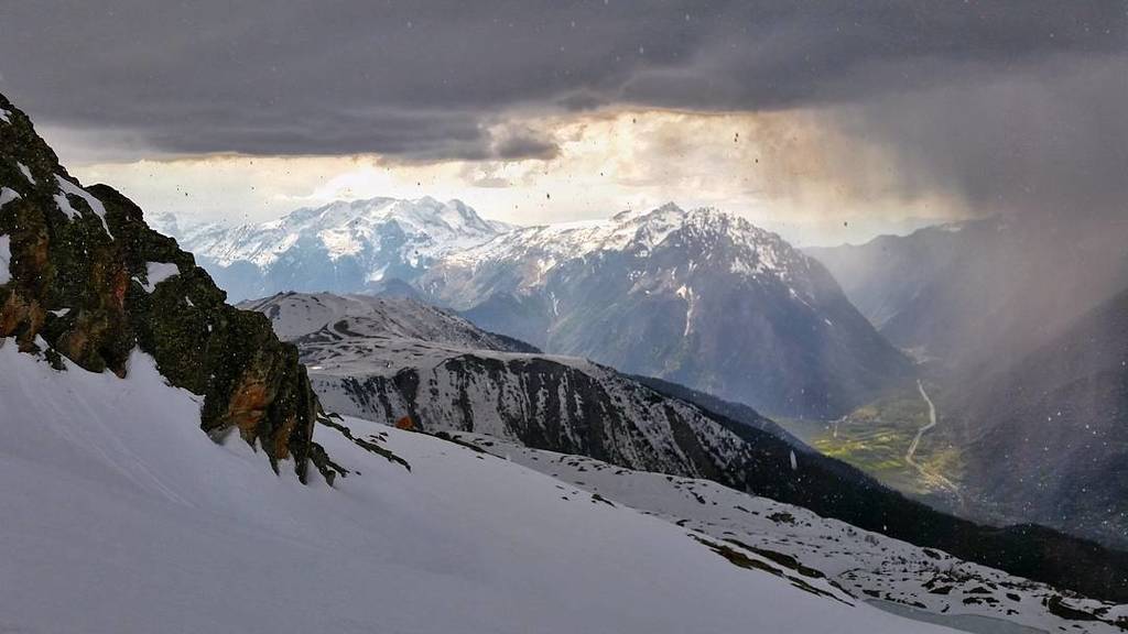 Ski Peak tweet media