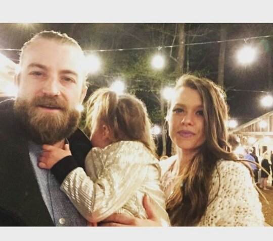 Finally a new family picture from the davis'! They are so cute