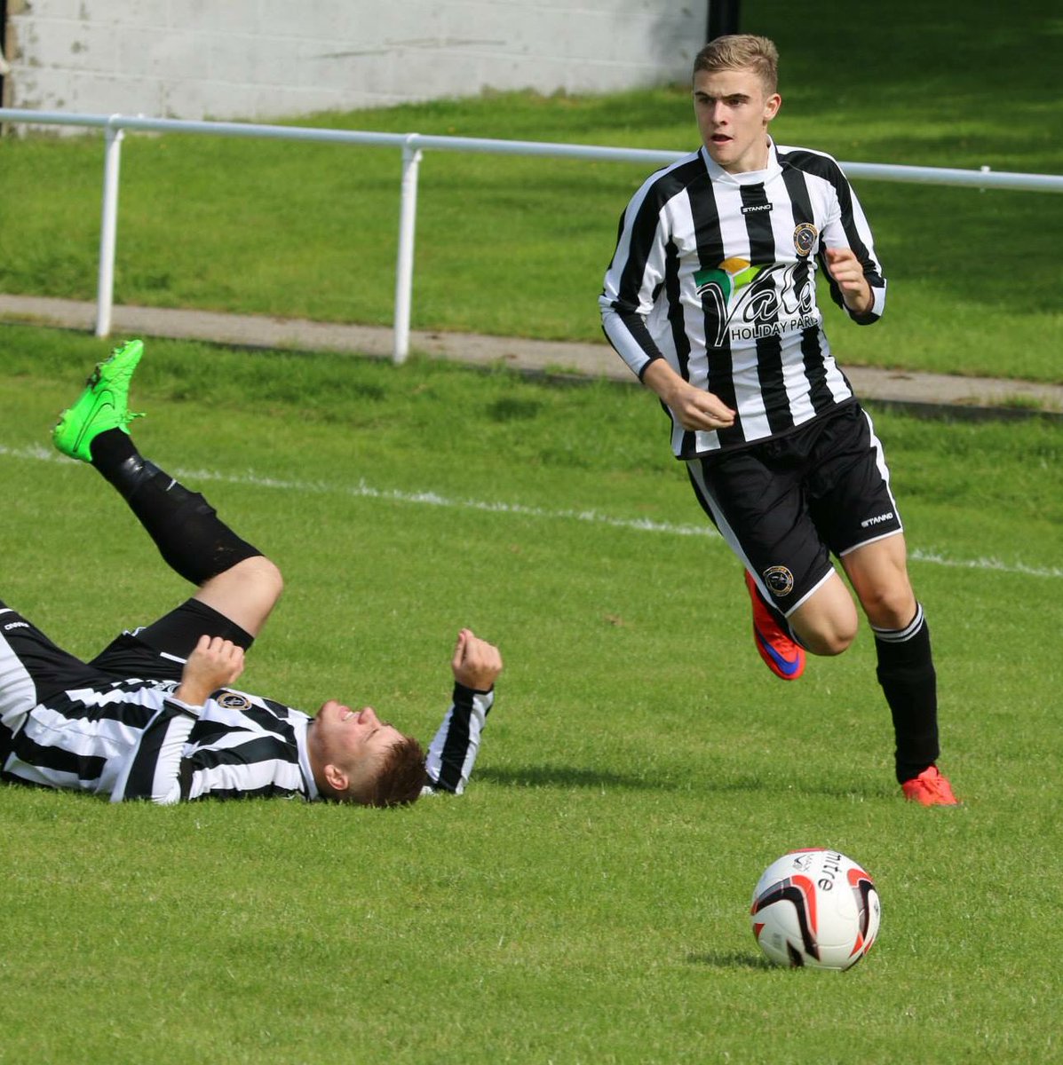 Bow Street FC (@bowstreetfc) on Twitter photo Congratulations to <a href="/EwartSion/">Siôn Ewart</a> who makes his <a href="/AberystwythTown/">CPD Tref Aberystwyth Town FC</a> debut today! #Magpie Congratulations to <a href="/EwartSion/">Siôn Ewart</a> who makes his <a href="/AberystwythTown/">CPD Tref Aberystwyth Town FC</a> debut today! #Magpie