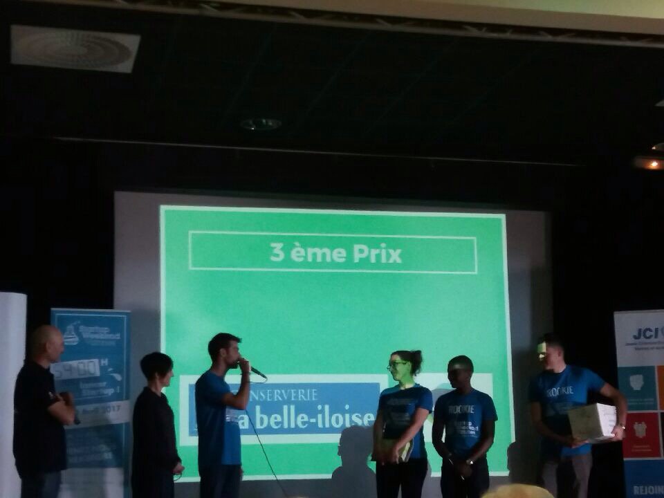 frombreizh_bzh's tweet photo. 3e 💪 #swvannes @SwVannes #StartupWeekend https://t.co/WPGvCwBtlG