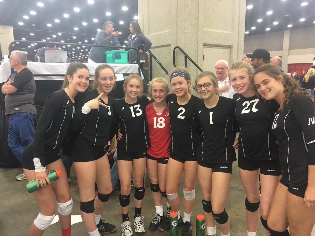 murphyschleug's tweet image. @KIVAVB #KIVA13Black in Gold finals against #Sting on court 35. #KIVA13Red Gold finals right after. #JVAWC