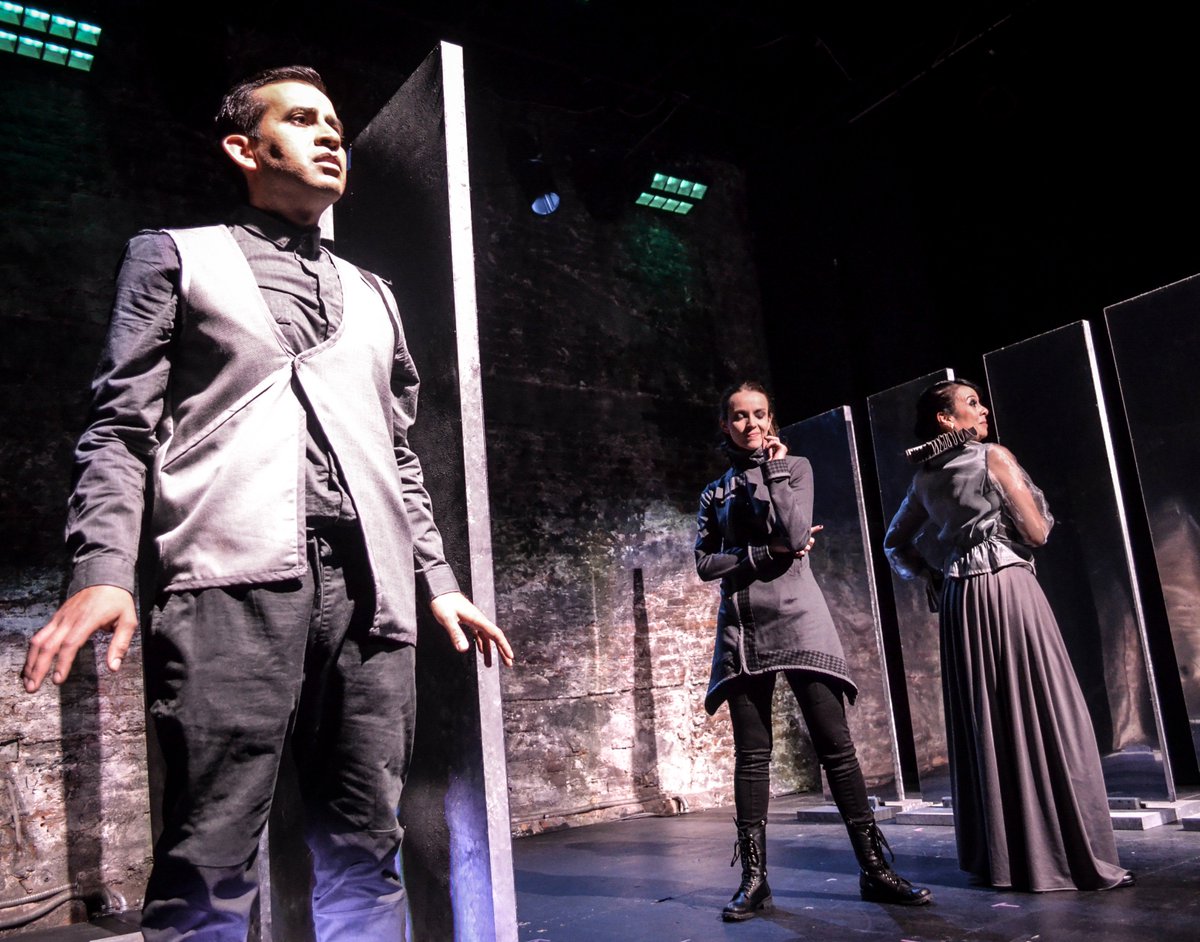 ObraAntesala's tweet photo. Se acerca nuestra última función en @LaTeatreria ¡Los esperamos el viernes 14 de abril a las 20:30 Hrs.! 🎭 https://t.co/9CHjBwbXGV