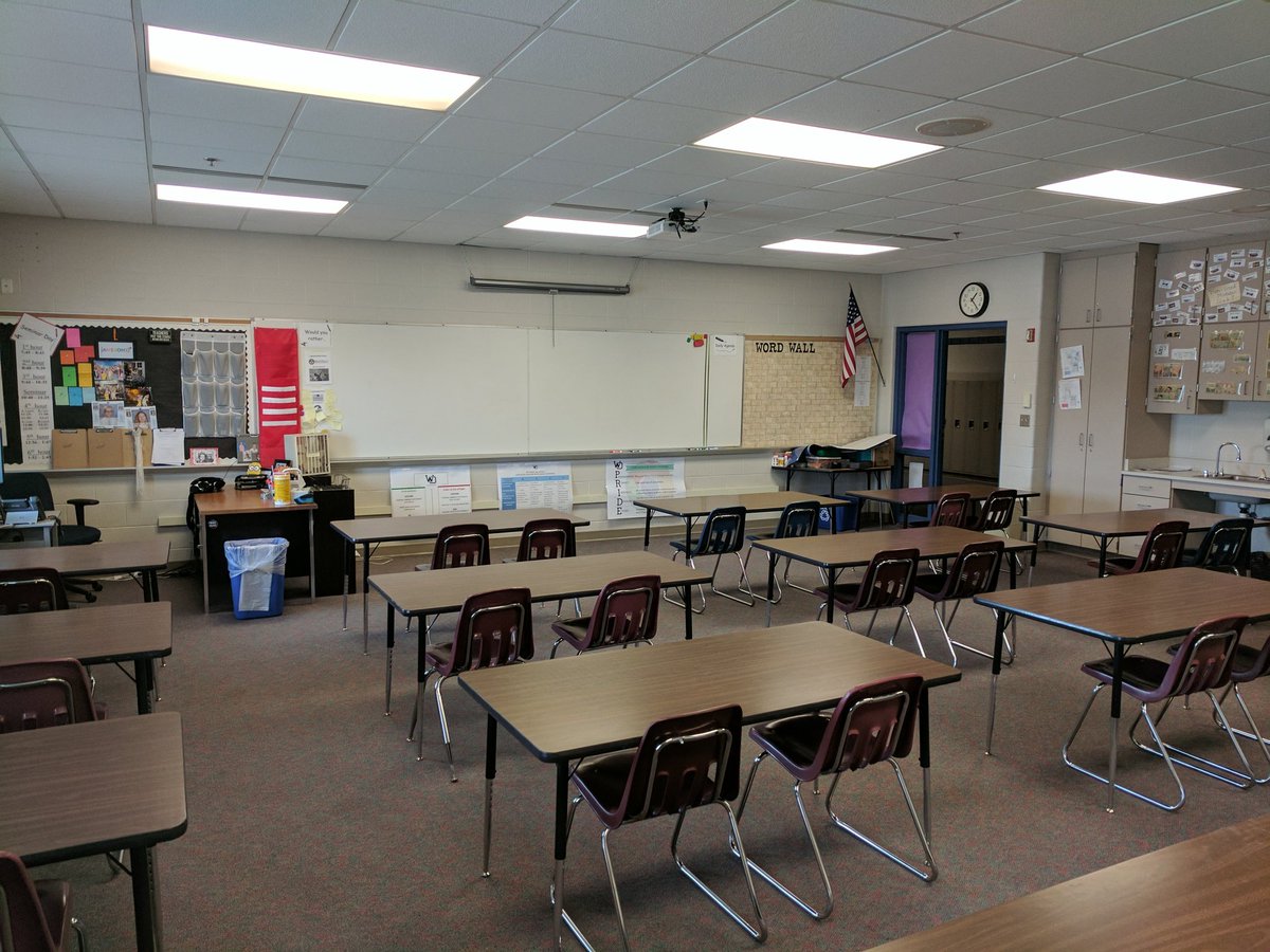 MeyerMathWO's tweet photo. The walls are bare, the desks in beautiful rows... This room is SAT ready, @ReineckeWO ! #gowo #testingweek #springbreakrecovery https://t.co/HxLtjMtF5z