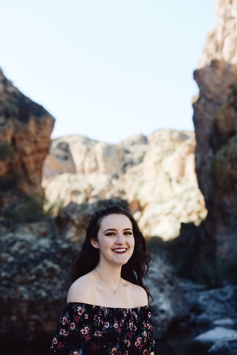 TaylorRedding1's tweet photo. Senior year feat. Desert adventures
•
PC: @afroshenanigans
•
Dm me your addy's for an announcement! 🌤 https://t.co/3ffYW37JXV