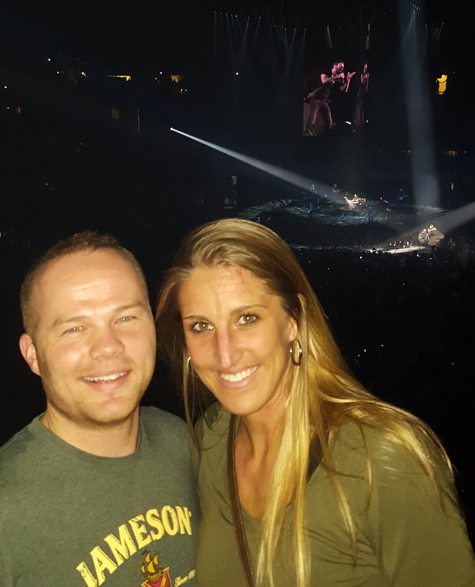 CoachKarius's tweet image. Happy Birthday to the beautiful @kaylatetschlag! Had a blast celebrating at @ericchurch last night! #LoveYou