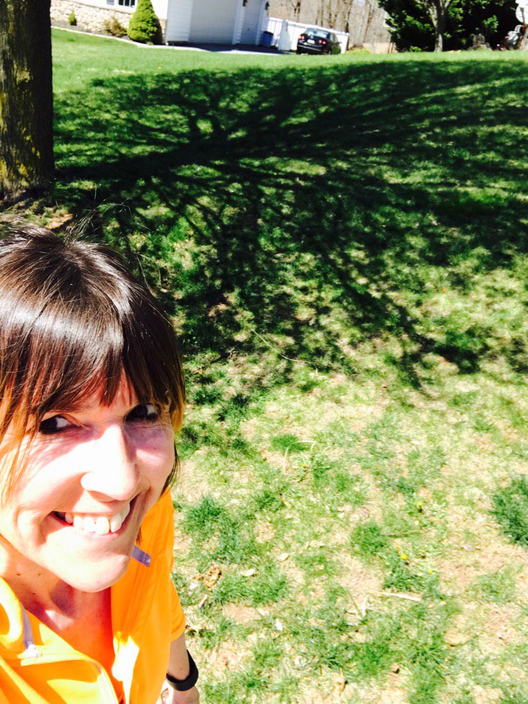 Renate1217's tweet photo. Wow a break makes all the difference. Gorgeous day and got a not bad 3 miles in!! Now off to the game. 💙⚽️💙#FCYork https://t.co/btSUA3sEpO
