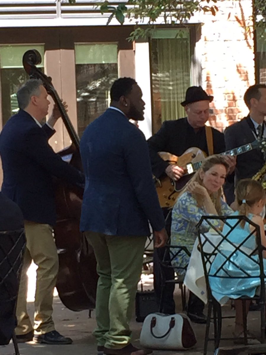 CarolinaSanchiz's tweet photo. And Desserts #brunchinhouston and #jazz amazing https://t.co/gi5FZ60Kqv