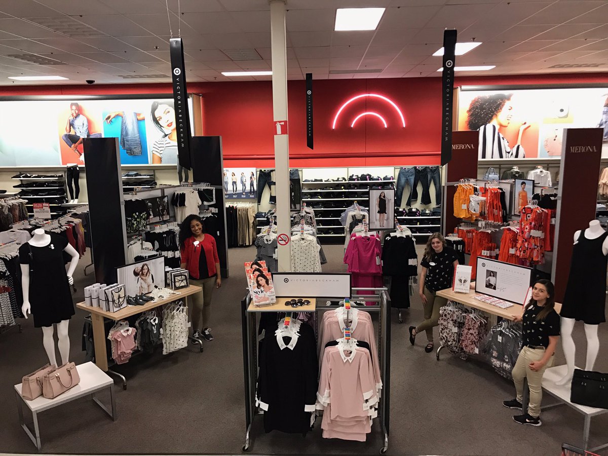 Victoria Beckham launch!! Happy shopping from 1834 @HutchTimothy @jhowells81 <a href="/soniaVMLt1834/">Sonia R.</a> <a href="/grassroots22/">Bill Lanza</a> <a href="/VoldemortsGF/">Alex</a>