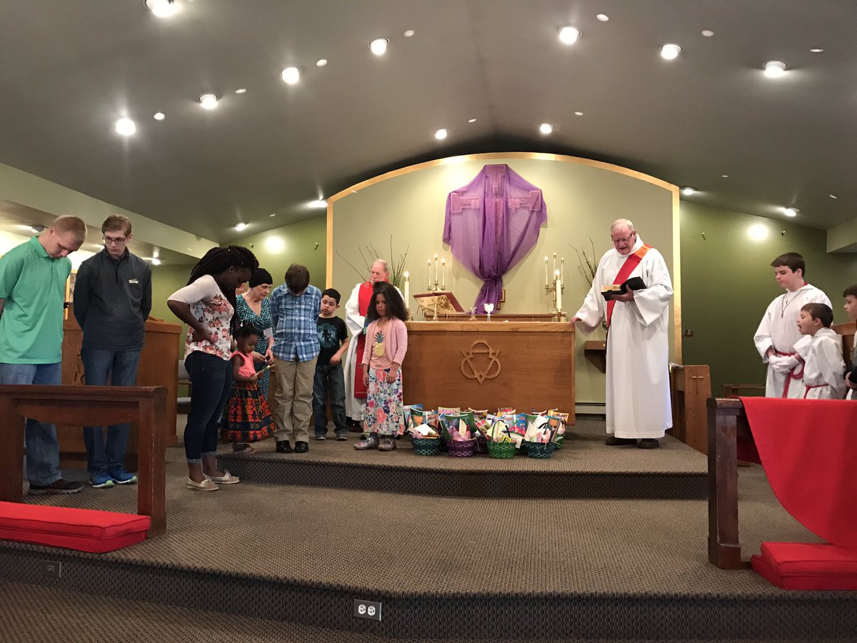 HolyTrinityWyom's tweet photo. Holy Trinity Episcopal Church donates Easter baskets with needed items to women's crisis shelter. #outreach https://t.co/95LpzGvFXc