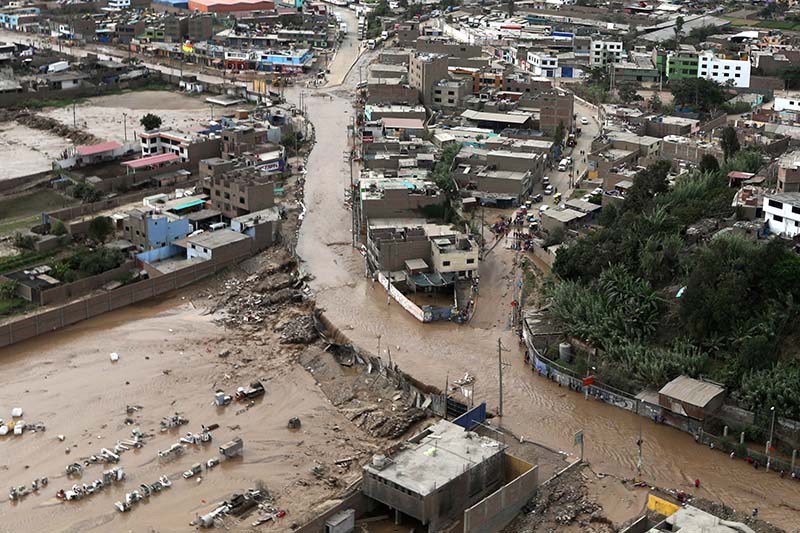 SantiagoTimes's tweet photo. State of emergency in Peru; red alert for Amazon rivers
https://t.co/E99htCetDo #Peru #Latam #Emergency #AmazonRivers https://t.co/Rx58mhgdzb