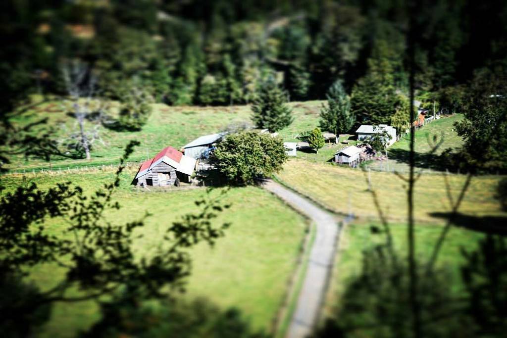AChilepoh's tweet photo. Foto @felipefuentes5 -  Pucon 
#nikond750 #nikon #d750 #pucon #villarrica #parquenacionalvillarrica #3saltos #diaporama #tiltshift #tiltshi… https://t.co/5K1LWB8Ish