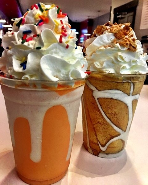 TailpipesWV's tweet photo. Happy Sunny Sunday Morgantown! Follow @TailpipesWV and RT for a chance to win a #FREESHAKE. Good luck! https://t.co/DabYUzA7cK
