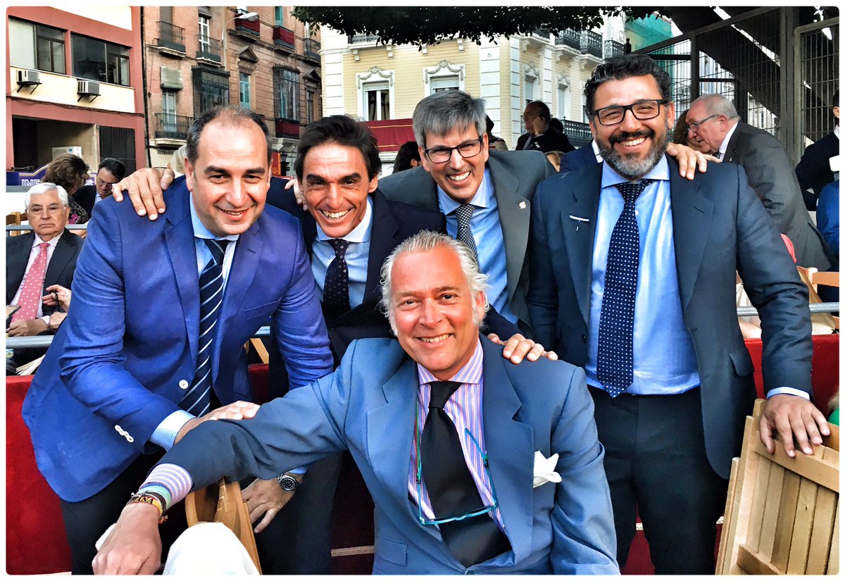 lunadenissan's tweet photo. Una tarde de Domingo... una tarde extraordinaria de Ramos...
#compañiadelujo
#Desdenissan https://t.co/dB6PdlAcXs
