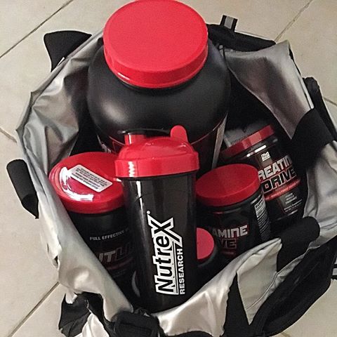 NiceSupplements's tweet photo. This Bag 😍

#supplement #gym #gainz #bodybuilding #results #protein #supplement #fitness #fit #strong #cheap #cellucor #gain #stack #bag https://t.co/DGmzIsHqFi