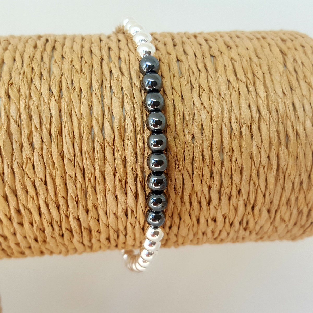 EFraserDesigns's tweet photo. Hematite and sterling silver bracelet #HandmadeHour #handmakeuk #onlinecraft #hematite #stretchybracelets #shopetsyuk #hematitejewellery https://t.co/wJ4hwvNxzQ