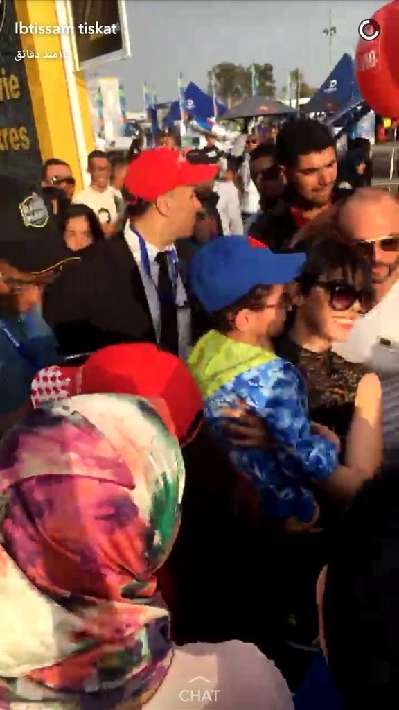 __nysleo's tweet photo. @IbtissamTiskat Taking pictures..selfies with her fans
From #MarrakechGrandPrix #IbtissamTiskat
😍🌟😍 https://t.co/i1r6wjrCKI