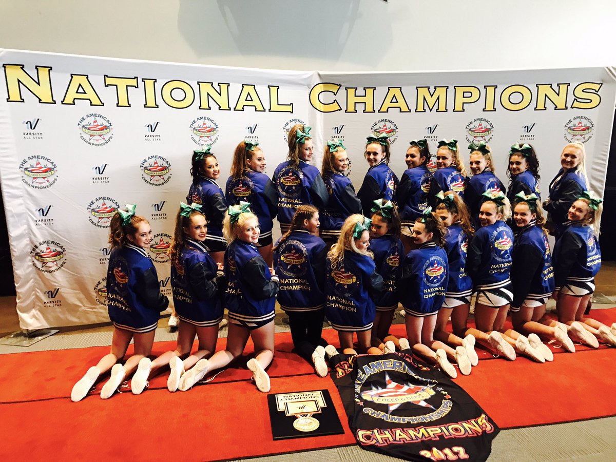 CheerForceSimi's tweet photo. Congratulations @LadyInspire17! You are National Champions! #acanaheim 💚🏆🥇 https://t.co/49vEt58O3A