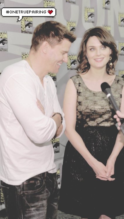 lockscreenbones's tweet image. 🌸 Emily Deschanel and David Boreanaz' lockscreen 🌸

please retweet if you save/use be honest 🙏