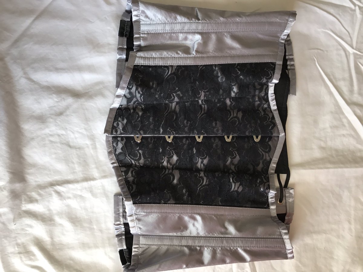 MistressSinnV's tweet photo. Waist cincher $45 https://t.co/dH228oSRjY