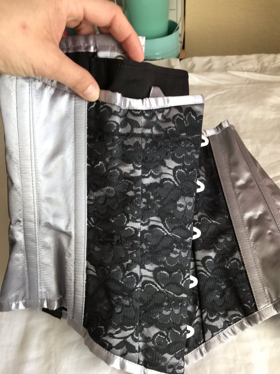 MistressSinnV's tweet photo. Waist cincher $45 https://t.co/dH228oSRjY