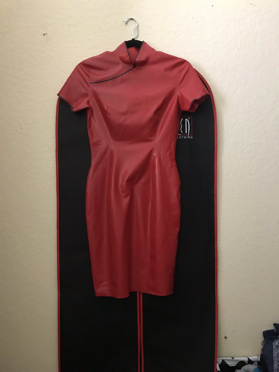 MistressSinnV's tweet photo. Syren geisha dress ( worn twice) brand new price is 395. Selling for $250 https://t.co/Dp2YPpFmhV