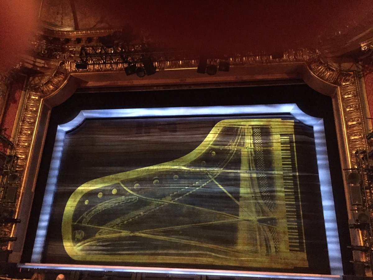 #sousatzka <a href="/SousatzkaTO/">Sousatzka</a> everything about it is grand including the piano