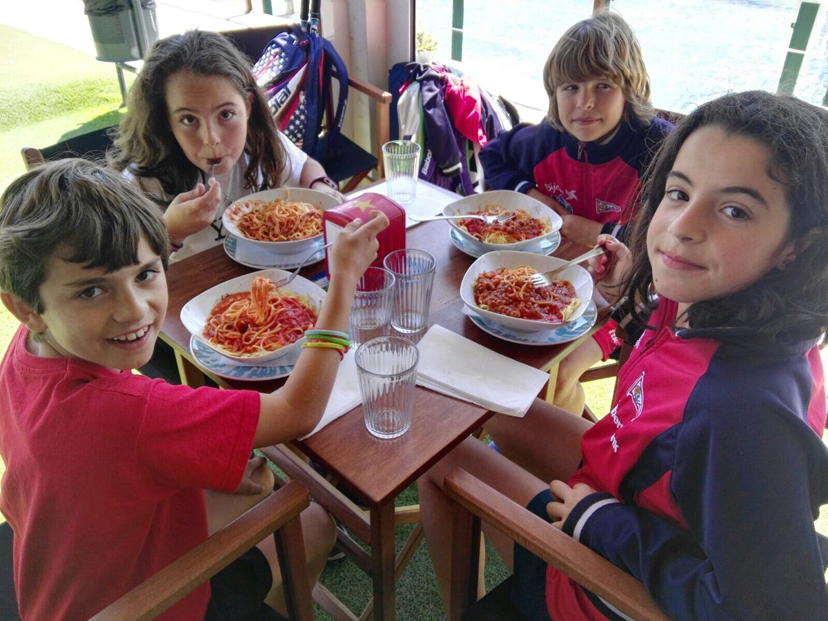 A tope #RGCC en el Ttk <a href="/EqueliteFerrero/">EF</a> disfrutando deporte