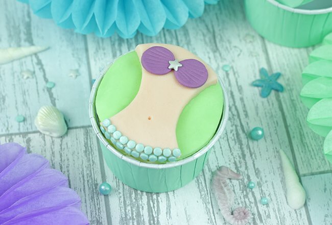 ThirzahSlater's tweet image. @BakeBehaviour mermaid inspired cupcakes #goldenmixerbadge