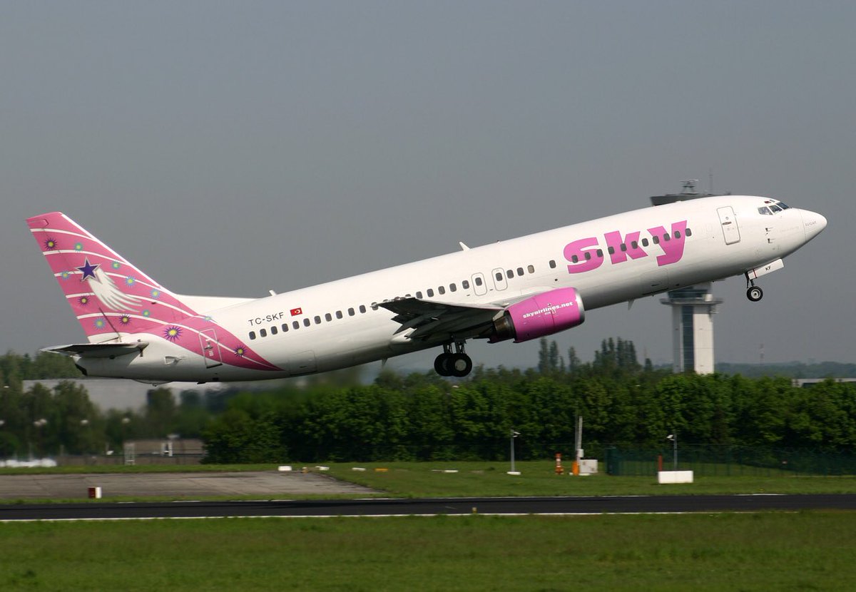 StephThreeForty's tweet image. #OnThisDay 50 ans du 1er vol du #Boeing737 ! Voici un -200, un -400, un -800 et un BBJ1 @AvgeeksFR @BoeingAirplanes @Boeing @B737Fans