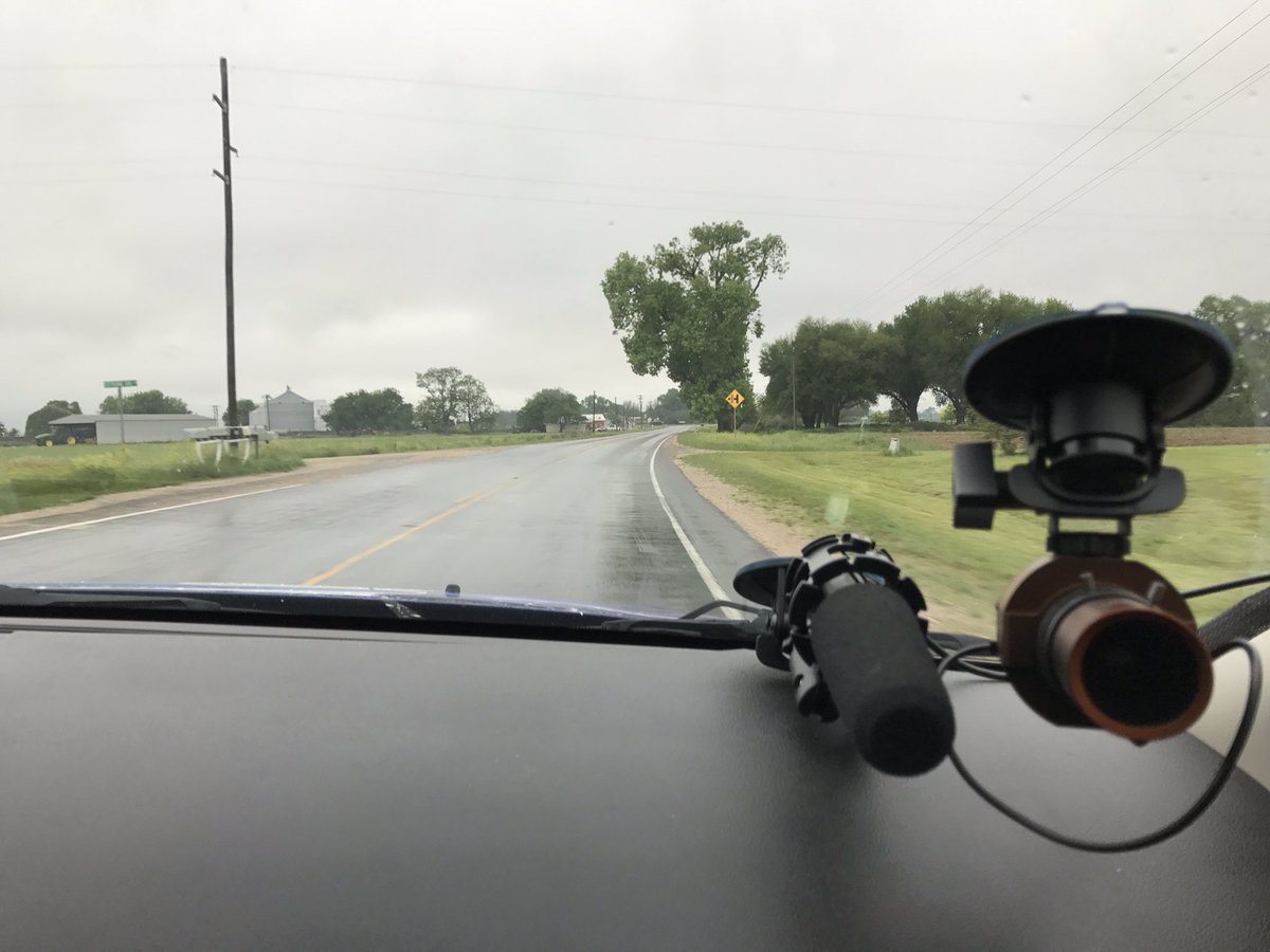 KBTXMax's tweet image. Headed up FM50 to see what kind of winds we're looking at with this line of storms headed thru Milam/Burleson County. #WxEDGE